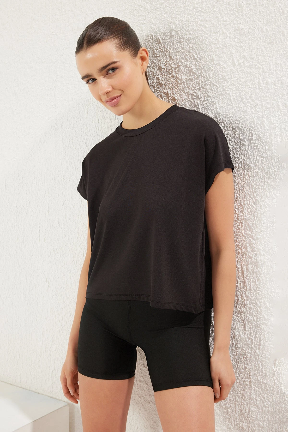 Women's Plain Short Oversize T-Shirt - Image 5