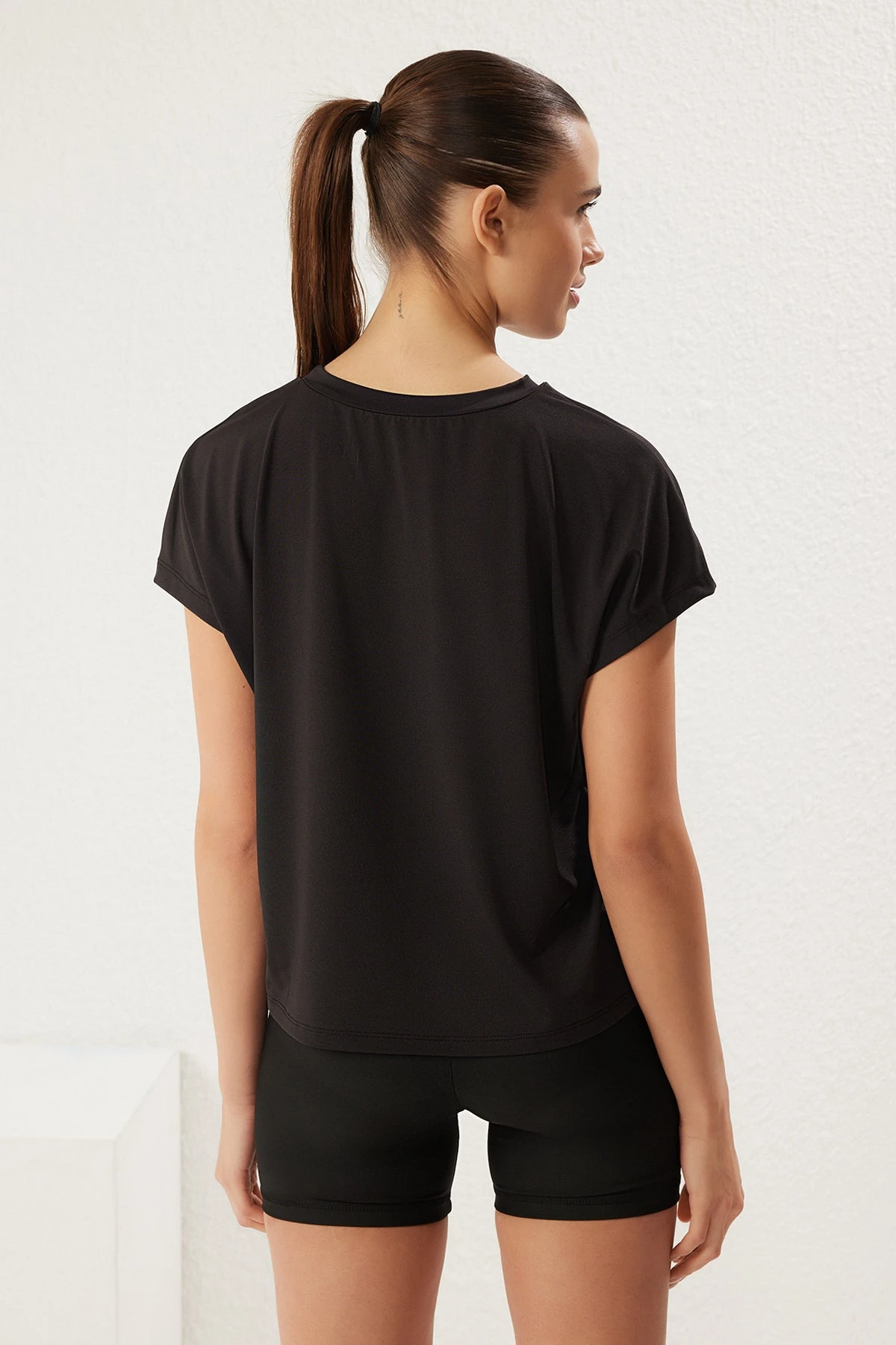Women's Plain Short Oversize T-Shirt - Image 2